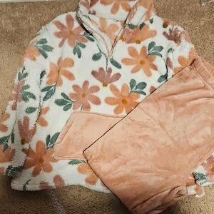 Floral Fleece Pullover Sweater - Multicolor